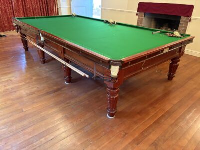 Antique Early Victorian Thurston mahogany 12ft table