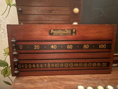 Antique Edwardian Burroughes & Watts mahogany scoreboard